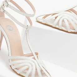 Πέδιλα TFP Retro με διπλή μπαρέτα - Λευκό 12 Πέδιλα TFP Retro με διπλή μπαρέτα - Λευκό -Γόβες Εκπτώσεις pedila tfp me dipli mpareta 103571 k6km