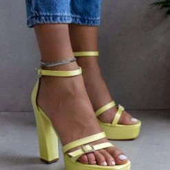 Πέδιλα TFP με διπλό λουράκι - Λεμονί 10 Πέδιλα TFP με διπλό λουράκι - Λεμονί -Γόβες Εκπτώσεις pedila tfp me diplo louraki 104915 aej3