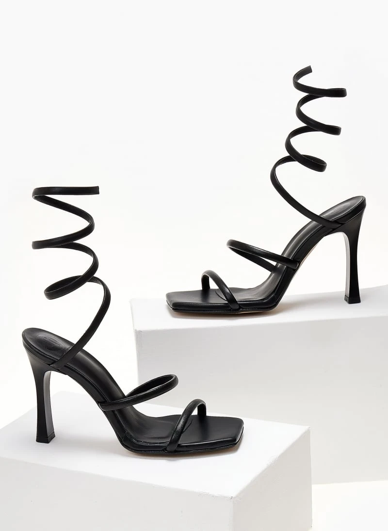 Πέδιλα TFP με έλασμα και κρύσταλλα - Μαύρο 5 Πέδιλα TFP με έλασμα και κρύσταλλα - Μαύρο - Image 5