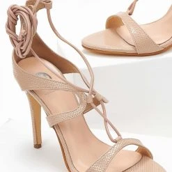 Πέδιλα Tfp με κορδόνια και ανάγλυφο σχέδιο - Μπεζ 12 Πέδιλα Tfp με κορδόνια και ανάγλυφο σχέδιο - Μπεζ -Γόβες Εκπτώσεις pedila tfp me kordonia kai anaglufo sxedio 101568 6irs