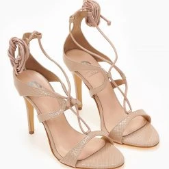 Πέδιλα Tfp με κορδόνια και ανάγλυφο σχέδιο - Μπεζ 11 Πέδιλα Tfp με κορδόνια και ανάγλυφο σχέδιο - Μπεζ -Γόβες Εκπτώσεις pedila tfp me kordonia kai anaglufo sxedio 101568 iyjz