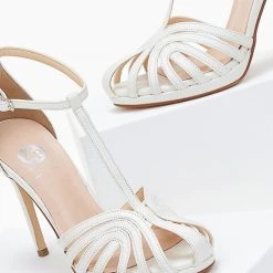 Πέδιλα TFP ρετρό σε μεταλλικές αποχρώσεις - Λευκό -Γόβες Εκπτώσεις pedila tfp retro se metallikes apoxrwseis 101157 ar6c