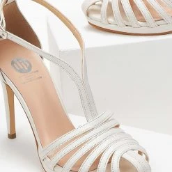 Πέδιλα Tfp ρετρό σε μεταλλικές αποχρώσεις - Λευκό -Γόβες Εκπτώσεις pedila tfp retro se metallikes apoxrwseis 101569 4v3s