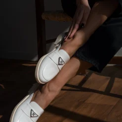 Σαμπό λουστρίνι με μαλακή σόλα Tfp - Λευκό -Γόβες Εκπτώσεις sampo loustrini tfp me malaki sola 101412 te9k