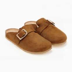 The Fashion Project Σαμπό Suede με μεταλλικό τοκά - Ταμπά -Γόβες Εκπτώσεις sampo suede me metalliko toka 102807 5z49