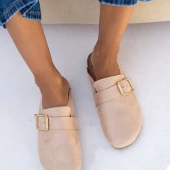 The Fashion Project Σαμπό Suede με μεταλλικό τοκά - Μπεζ 10 The Fashion Project Σαμπό Suede με μεταλλικό τοκά - Μπεζ -Γόβες Εκπτώσεις sampo suede me metalliko toka 102809 bfos